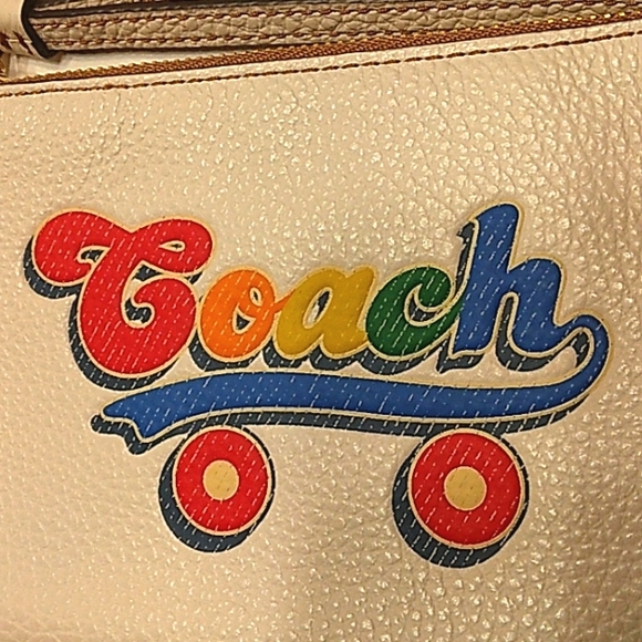 Brand New~Limited Edition COACH Leather Corner Zip Rainbow Roller Skate Wristlet - Picture 14 of 14
